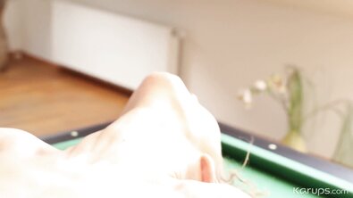 Симпатичную кудрявую студентку сводный брат жестко оттрахал до сквирта