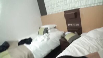 Японскую студентку с крошечными титьками препод трахает через колготки
