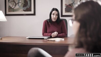 Пухлую очкастую бабу в очках психолог вылечила глубоким двойным проникновением