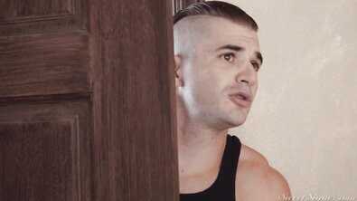 Трахнул грудастую маму друга, которой было очень одиноко