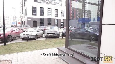 Русская студентка жестко трахается со зрелым мужиком, чтобы простил долг